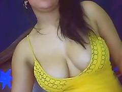 A fat busty girl on webcam