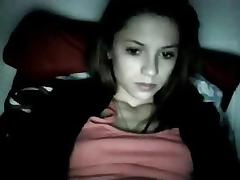 Amateur girl masturbates on web camera