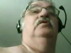 grandpa show his body on cam