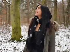 Nette Freundin Erfahrung: Quickie in Wald - cum auf der Zunge